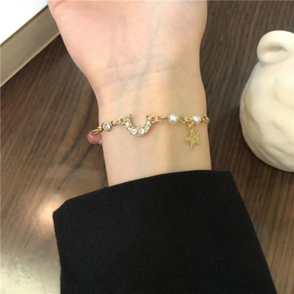 NEW Silver Cute Moonstone Bracelet